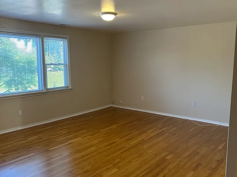 3654 N Central Park Ave #2 — Photo 2
