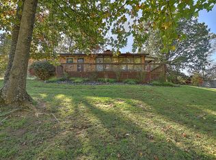 230 Deerfield Dr, Bristol, TN 37620