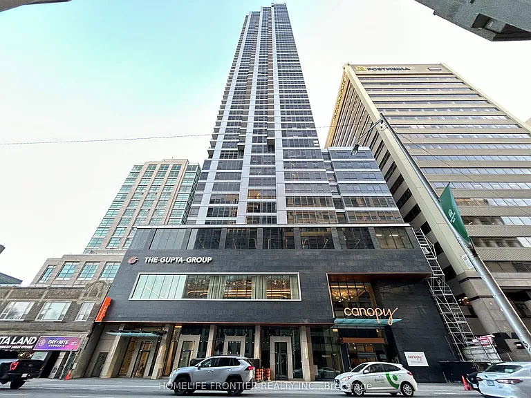 395 Bloor St E #1812 — Photo 1