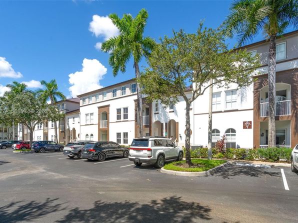 4361 SW 160th Ave APT 202