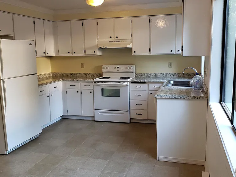 5025 81st Pl SW #5 — Photo 1