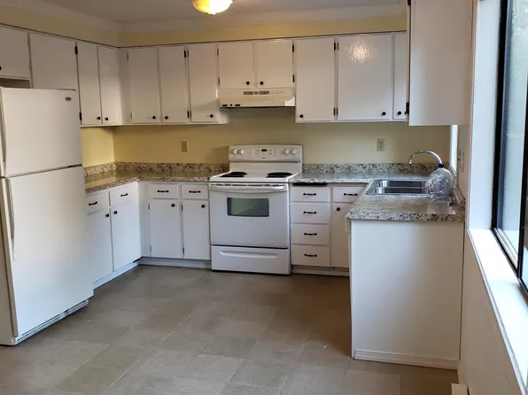 5025 81st Pl SW APT 5, Mukilteo, WA 98275