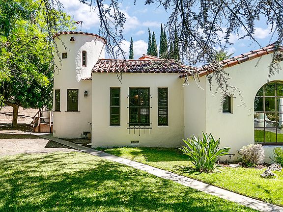 4th image of 5446 Dahlia Dr