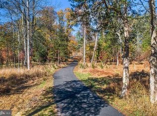 13 Lily Valley Rd, Erwinna, PA 18920