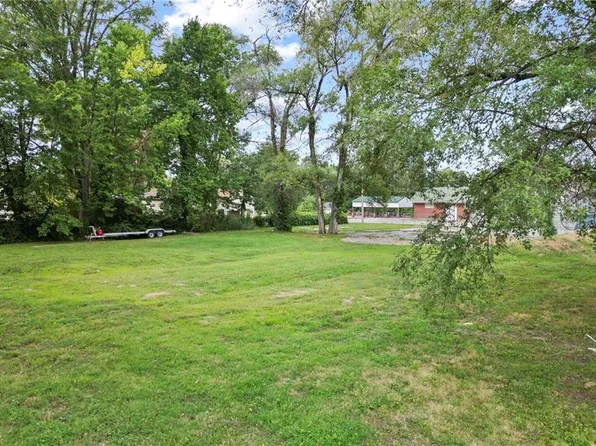 201 W Washington St, Kearney, MO 64060