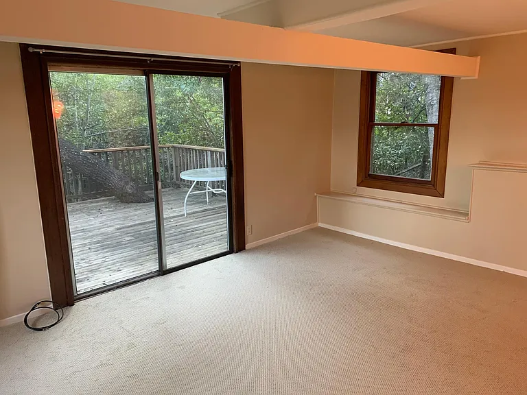 139 Laurel Dr — Photo 2
