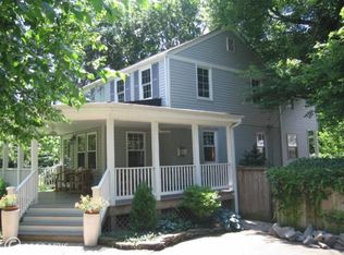 5926 Edgehill Dr, Alexandria, VA 22303
