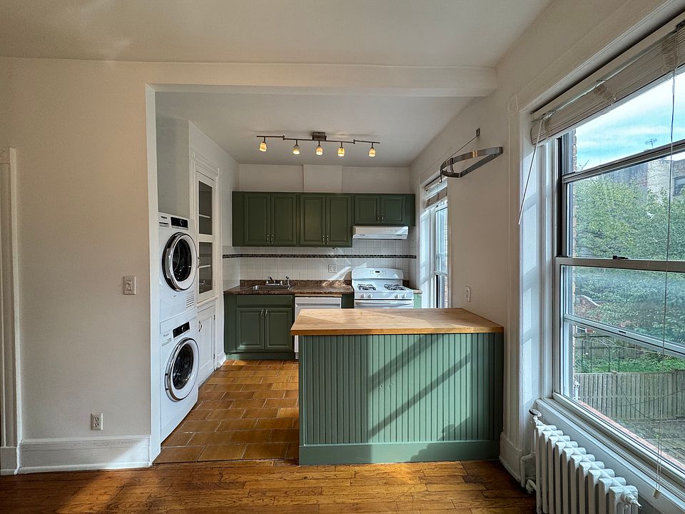 1st image of 420 Park Pl #2