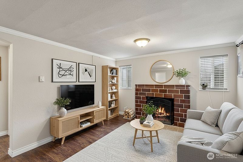 3rd image of 14118 37th Avenue S