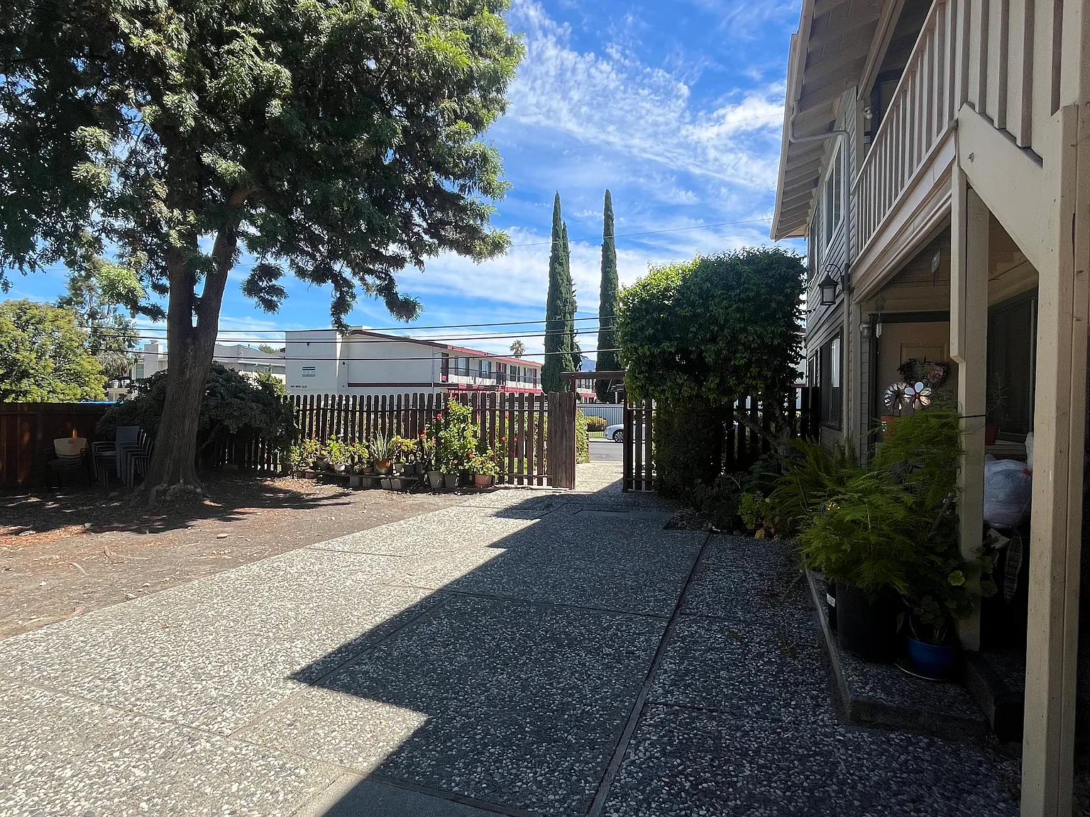 2 bed, 950 sqft, $2,650 — Photo 1