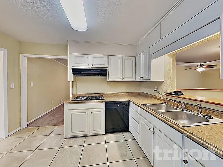 1992 Tara Cir — Photo 9