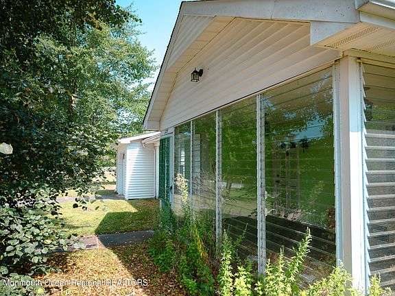 3rd image of 129 Azalea Court