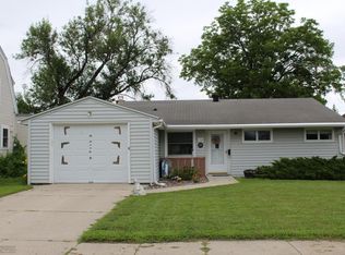 718 6th St N, Wahpeton, ND 58075