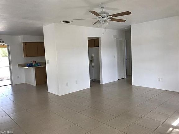 3rd image of 910 Glenn Ave