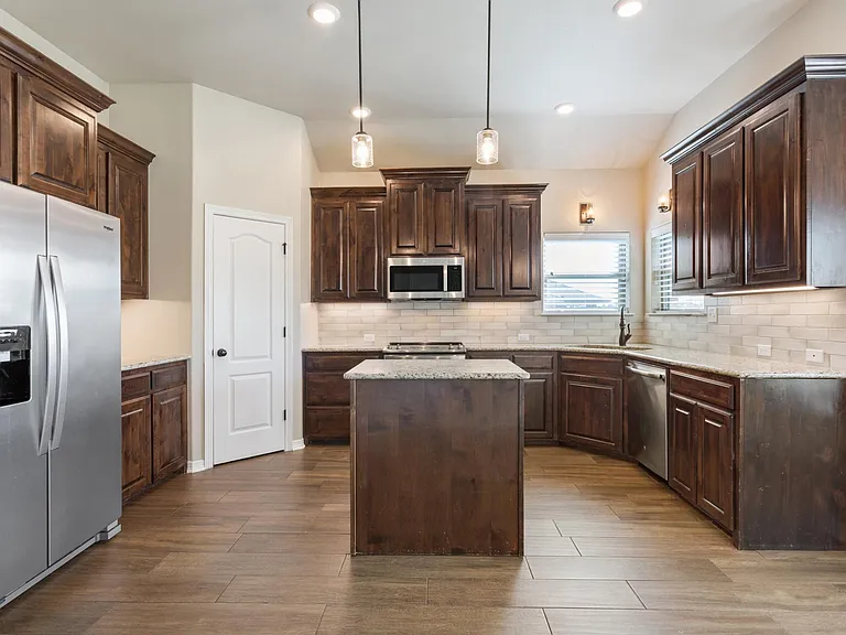 1657 Lacy Ridge Dr — Photo 16