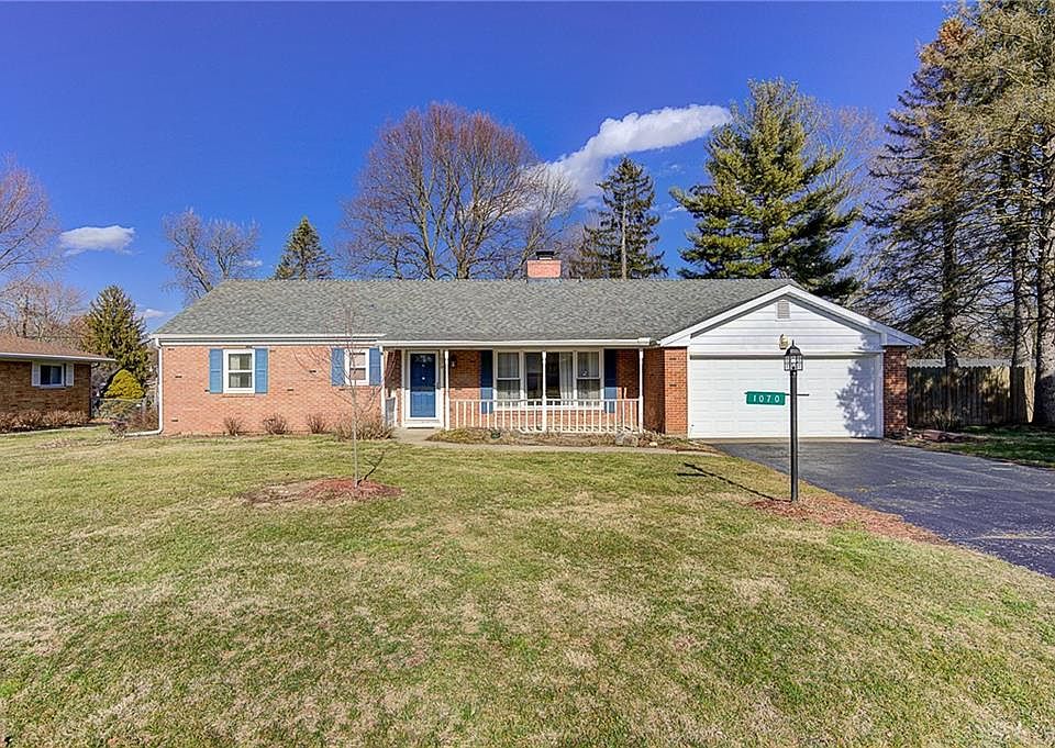 1st image of 1070 Trianon Dr