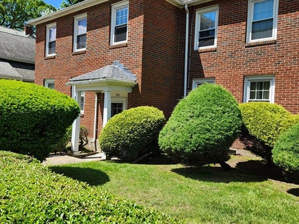 990 Main St APT 2