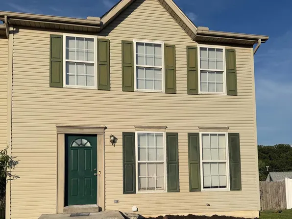 9 Overlook Dr, Hanover, PA 17331