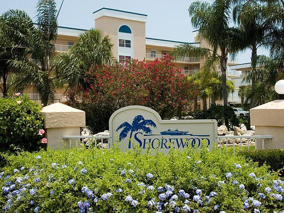 3rd image of 605 Shorewood Dr Unit 406