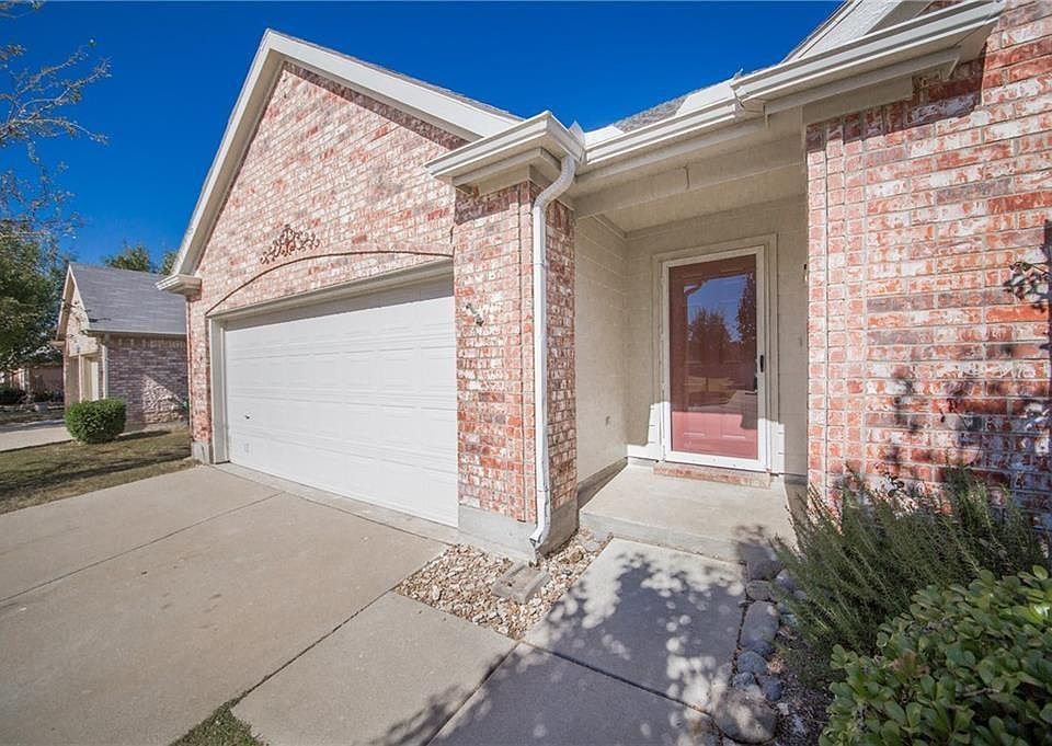 1st image of 3905 Black Butte Dr