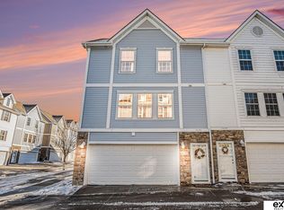 14653 Ames Plz, Omaha, NE 68116