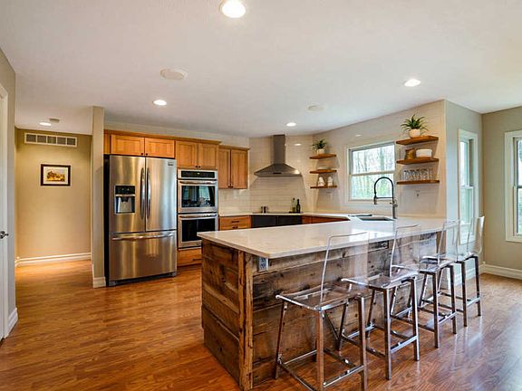 5th image of 11220 Headwaters Ct NE