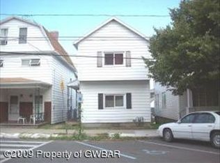 90 Lee Park Ave, Hanover, PA 18702