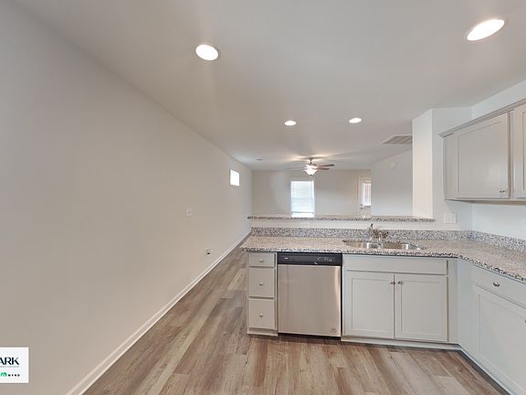 4th image of 316 Noble Ln