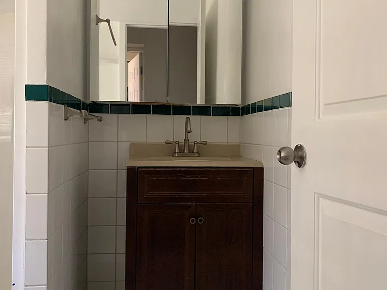 857 Maple Ave — Photo 5