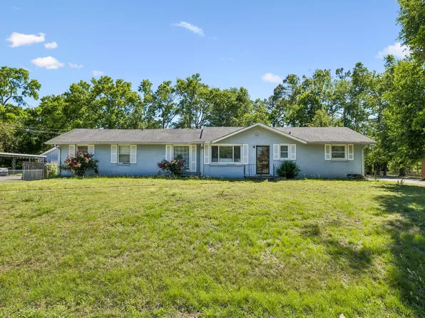 722 Robert Burns Dr, Nashville, TN 37217