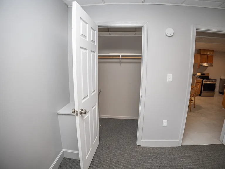 202 E Franklin St #1 — Photo 8