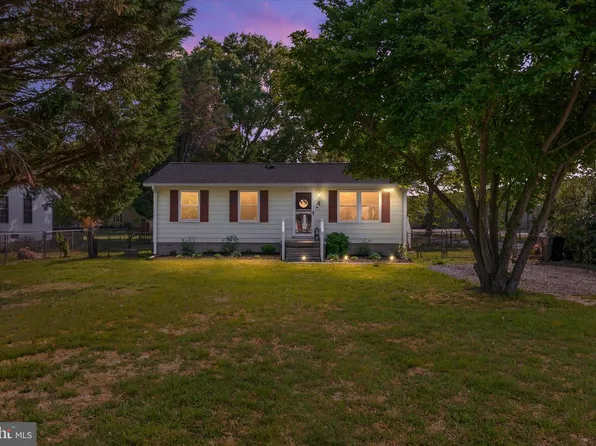 4 N Maple Ave, Ridgely, MD 21660