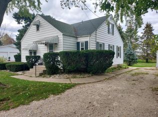 548 Adams St, Burlington, WI 53105