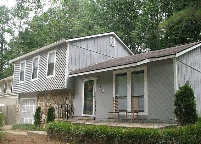 679 Burnt Creek Dr — Photo 1