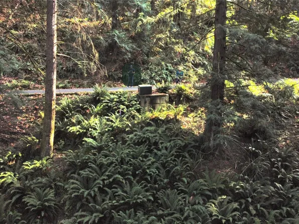 10 Valley View Cir, Bellingham, WA 98229