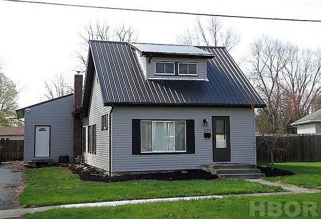 1st image of 233 E Hobart Ave
