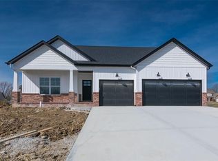 5 Glenwood Ct, Troy, IL 62294