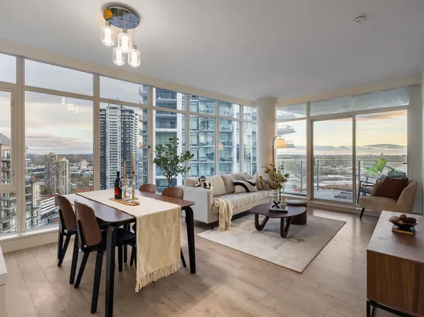 1788 Gilmore Ave #2402, Burnaby, BC V5C 0L5