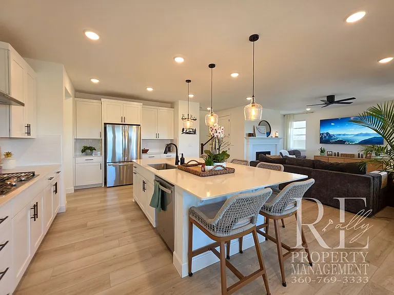 10607 Treasure Dr NW — Photo 4