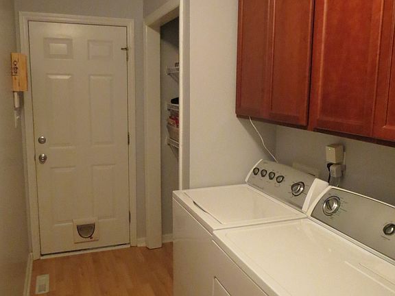 3rd image of 5541 Hall Glen Dr