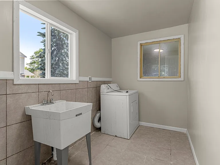1288 Dragoon St — Photo 6