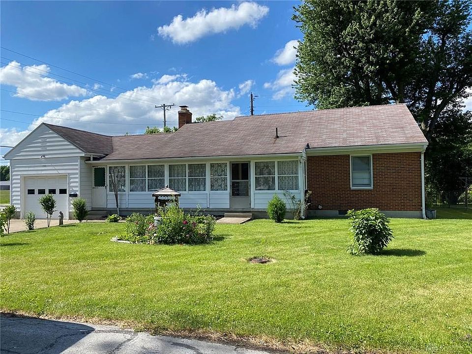1st image of 100 Knoll Dr