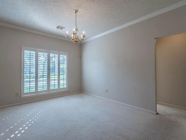 8926 Village Hills Dr — Photo 14