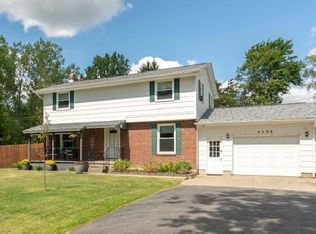 4098 E Robinson Rd, Amherst, NY 14228