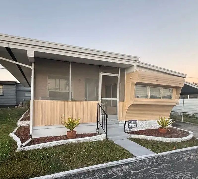 1st image of 2419 Gulf To Bay Blvd #816