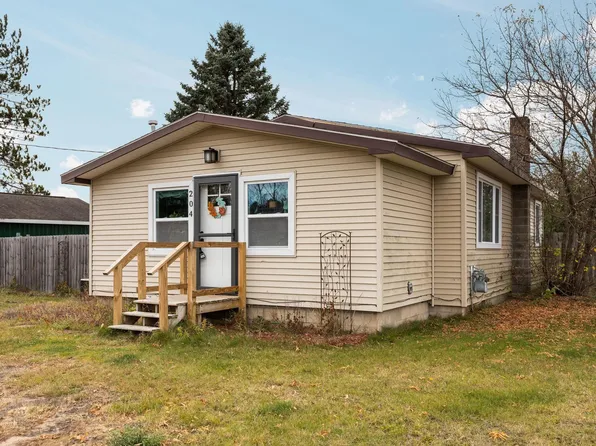 204 Chestnut St NE, Kalkaska, MI 49646