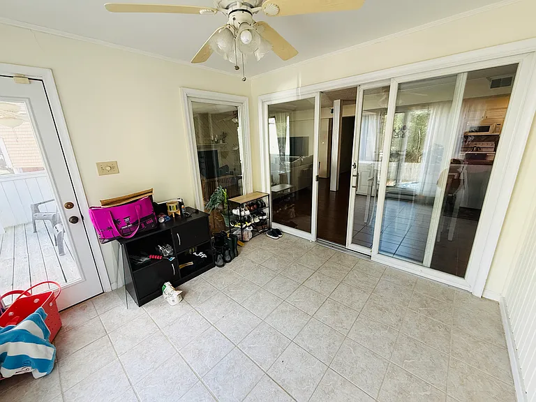 2328 Croix Dr — Photo 6