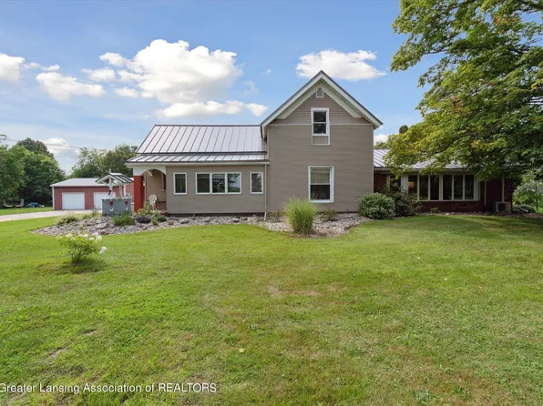 10530 S Mount Hope Rd, Carson City, MI 48811