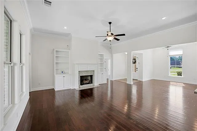 8929 Greenleaves Dr — Photo 4
