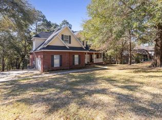 525 Golf Course Dr, Niceville, FL 32578